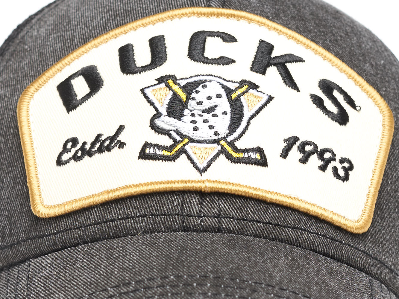 Бейсболка "NHL Anaheim Ducks Est. 1993" черная с сеткой 55-58