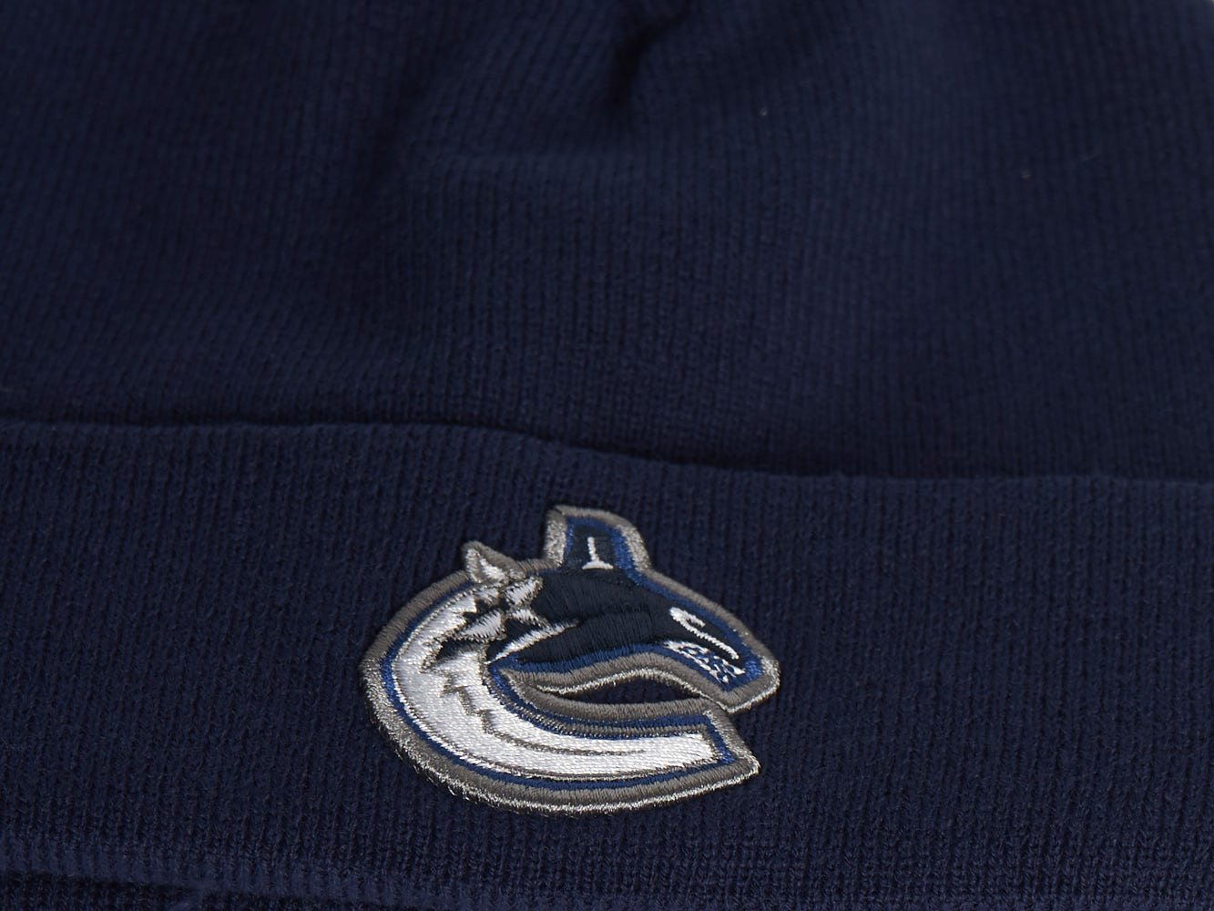 Шапка "NHL Vancouver Canucks" с вышивкой синяя