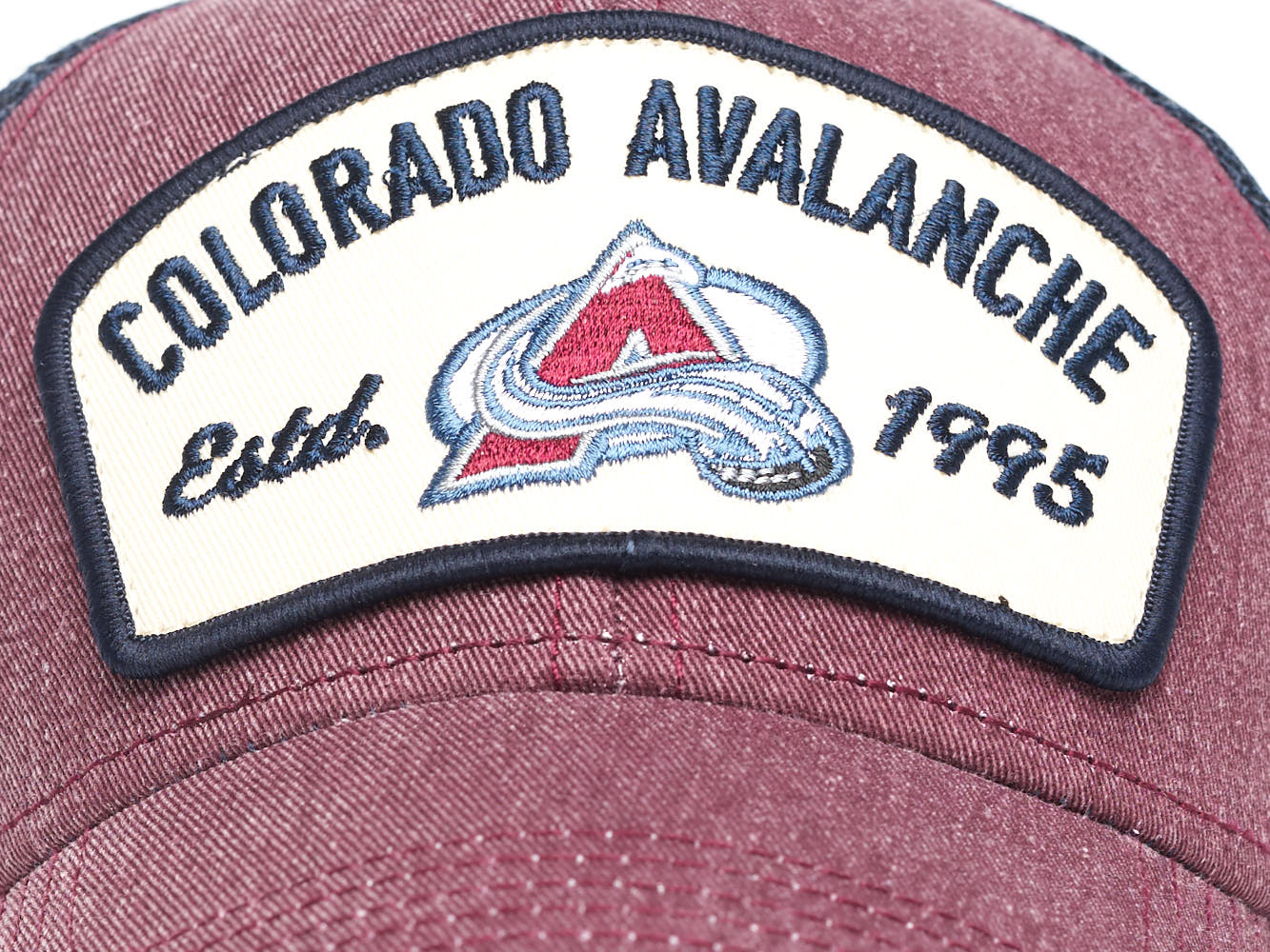 Бейсболка "NHL Colorado Avalanche Est. 1995" с сеткой 55-58