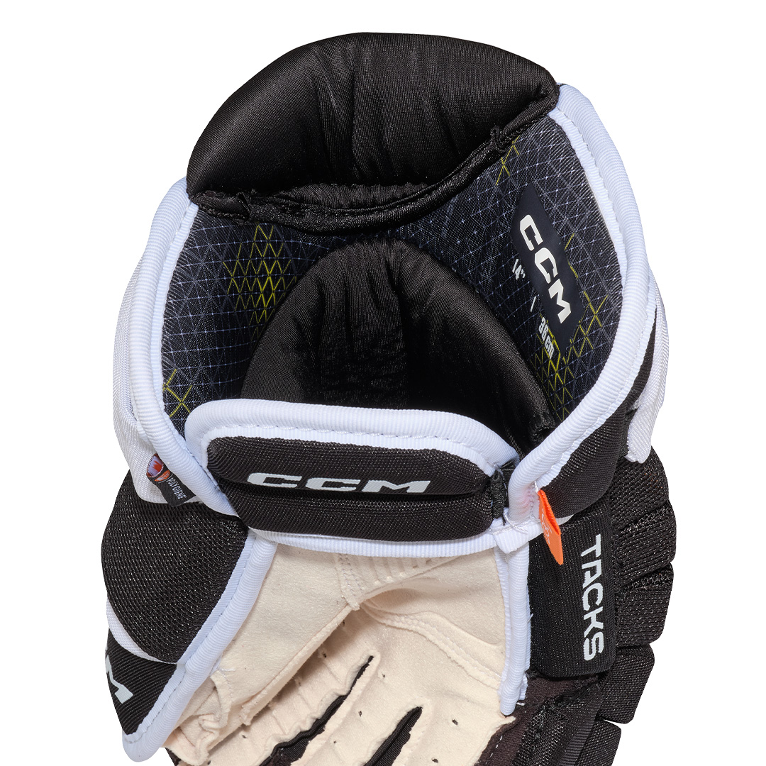 Перчатки CCM Tacks 4R Pro3 взрослые