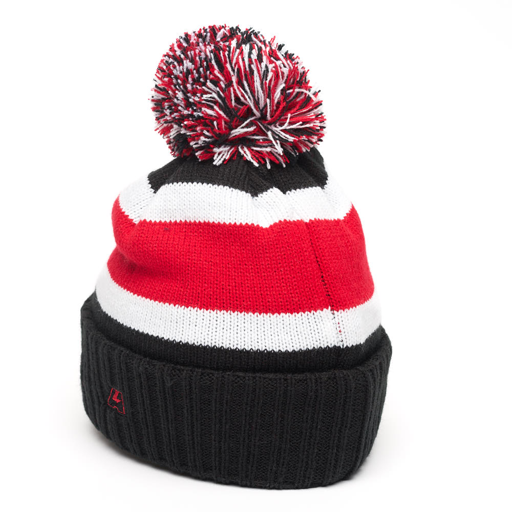 Шапка "NHL Chicago Blackhawks" с помпоном