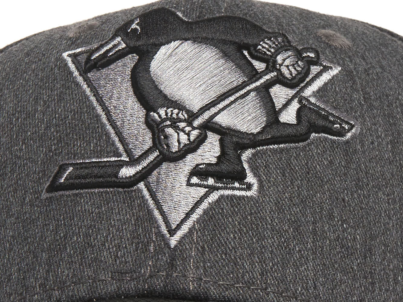 Бейсболка "NHL Pittsburgh Penguins" серо-черная 55-58