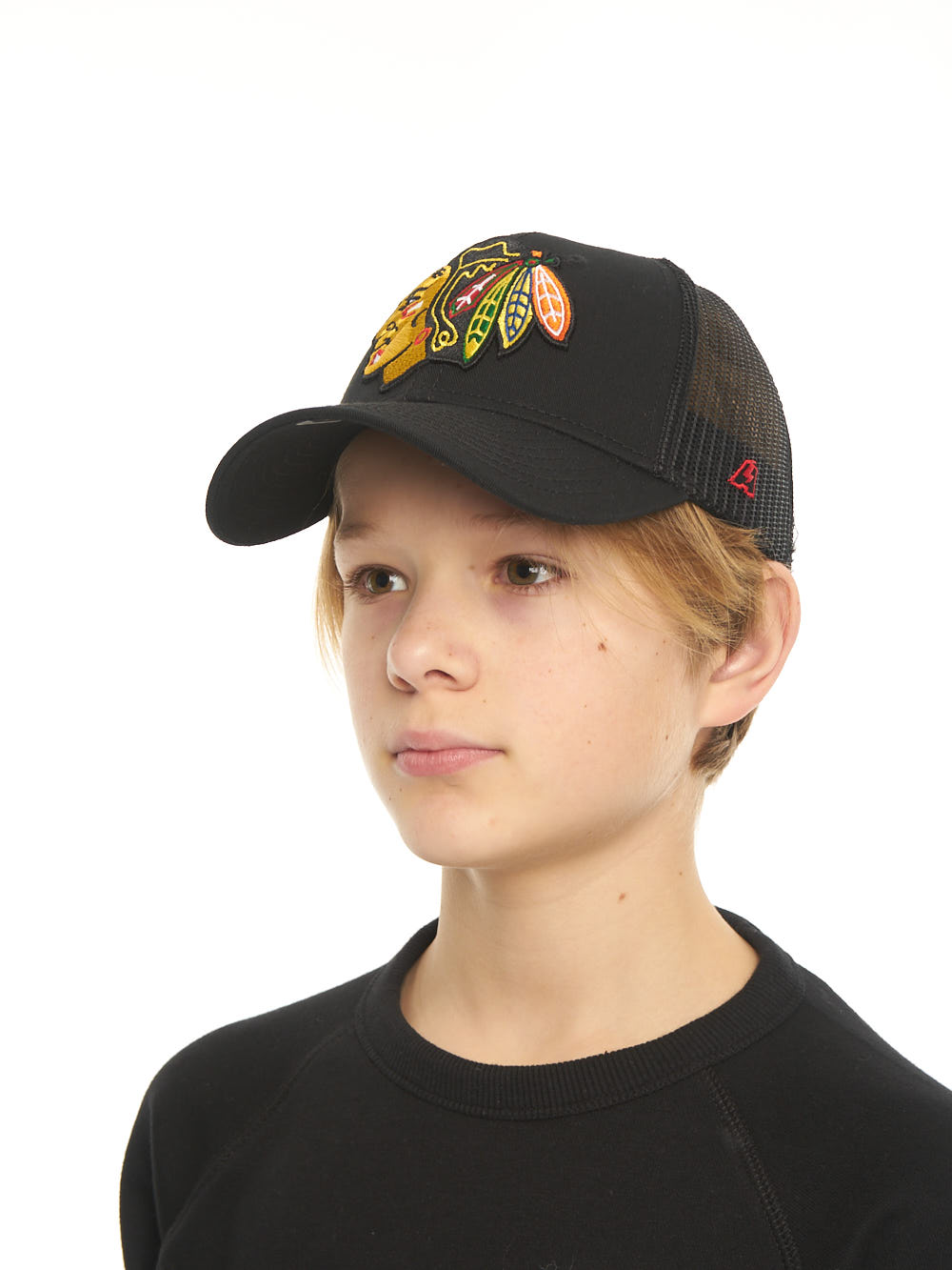 Бейсболка "NHL Chicago Black Hawks" черная с сеткой (подростковая)