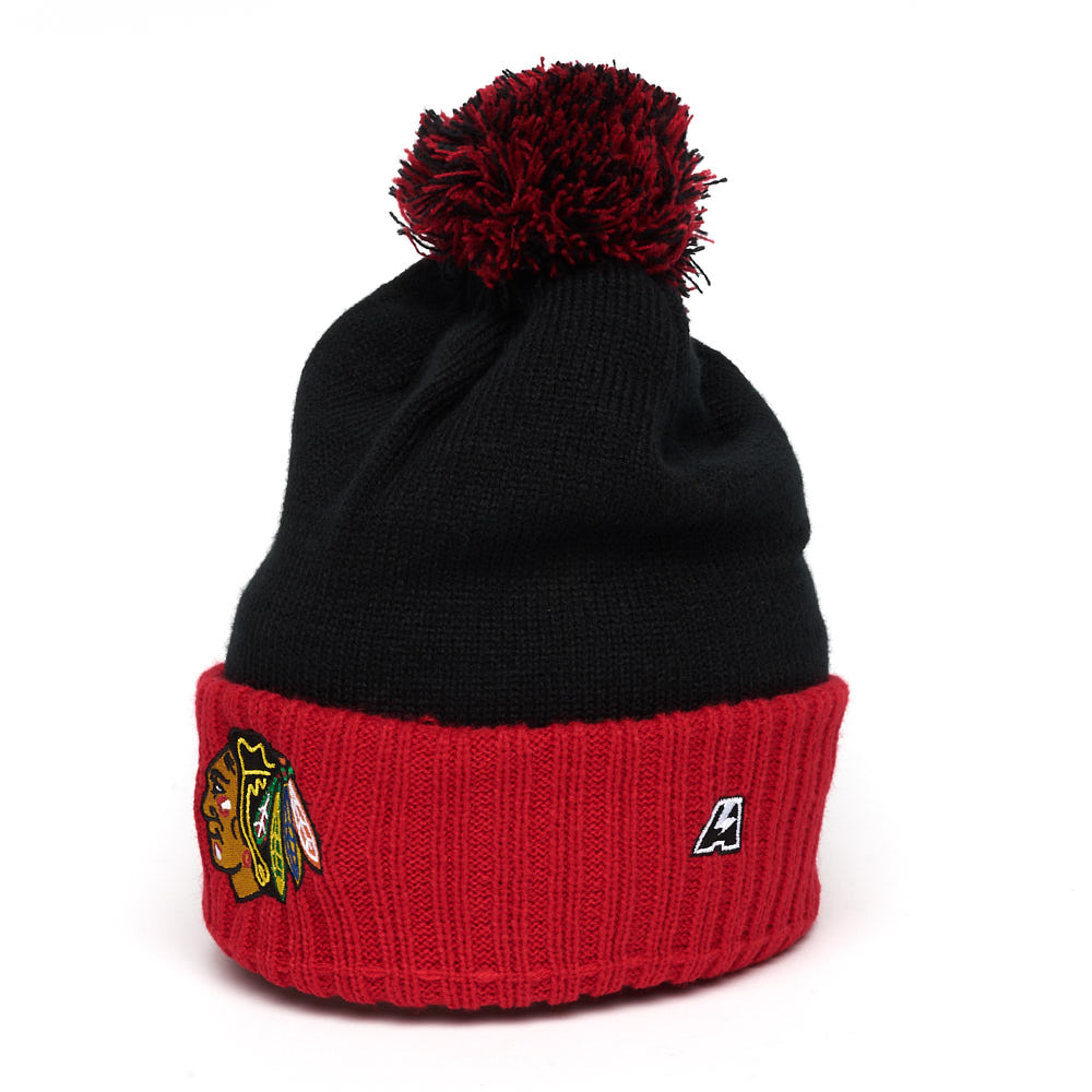Шапка "NHL Chicago Black Hawks" №88 с помпоном с вышивкой черно-красная