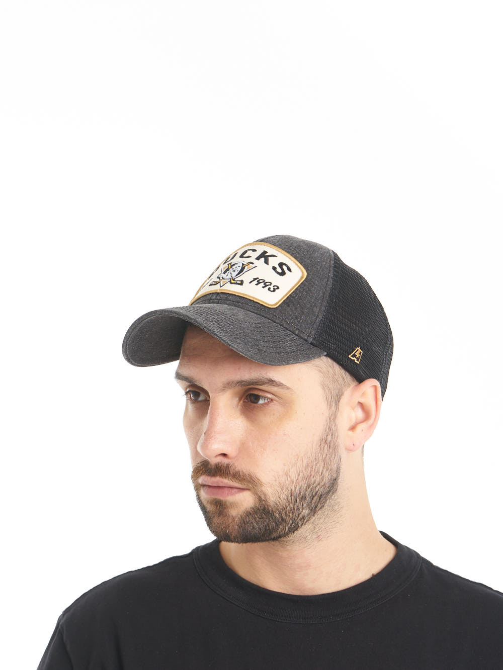 Бейсболка "NHL Anaheim Ducks Est. 1993" черная с сеткой 55-58