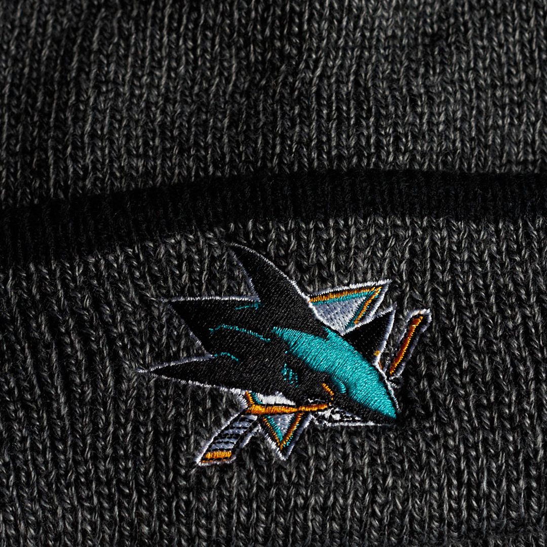 Шапка "NHL San Jose Sharks" с помпоном