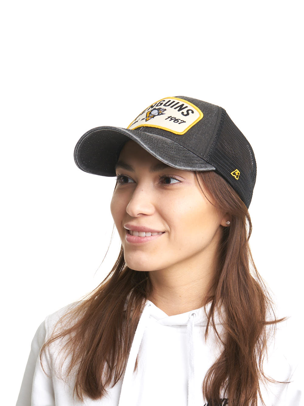 Бейсболка "NHL Pittsburgh Penguins Est. 1967" черная с сеткой 55-58