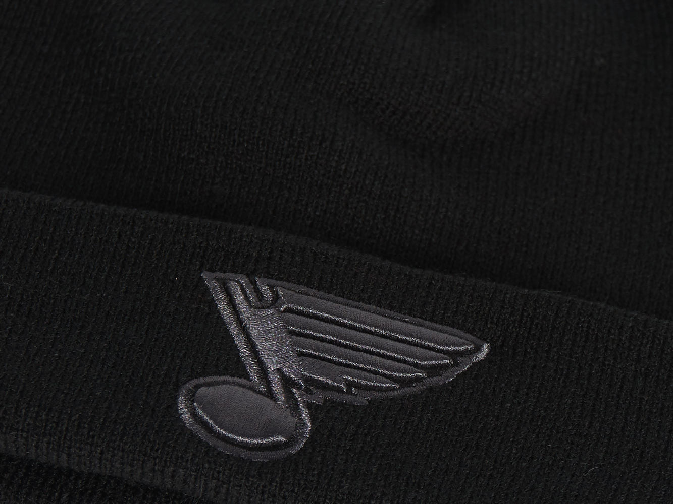 Шапка "NHL St.-Loius Blues" с вышивкой черная