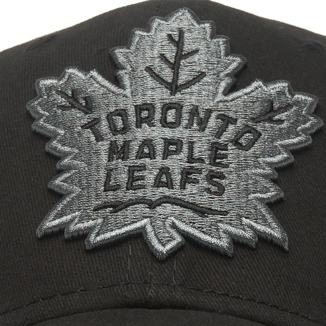 Бейсболка "NHL Toronto Maple Leafs" черная 59-62
