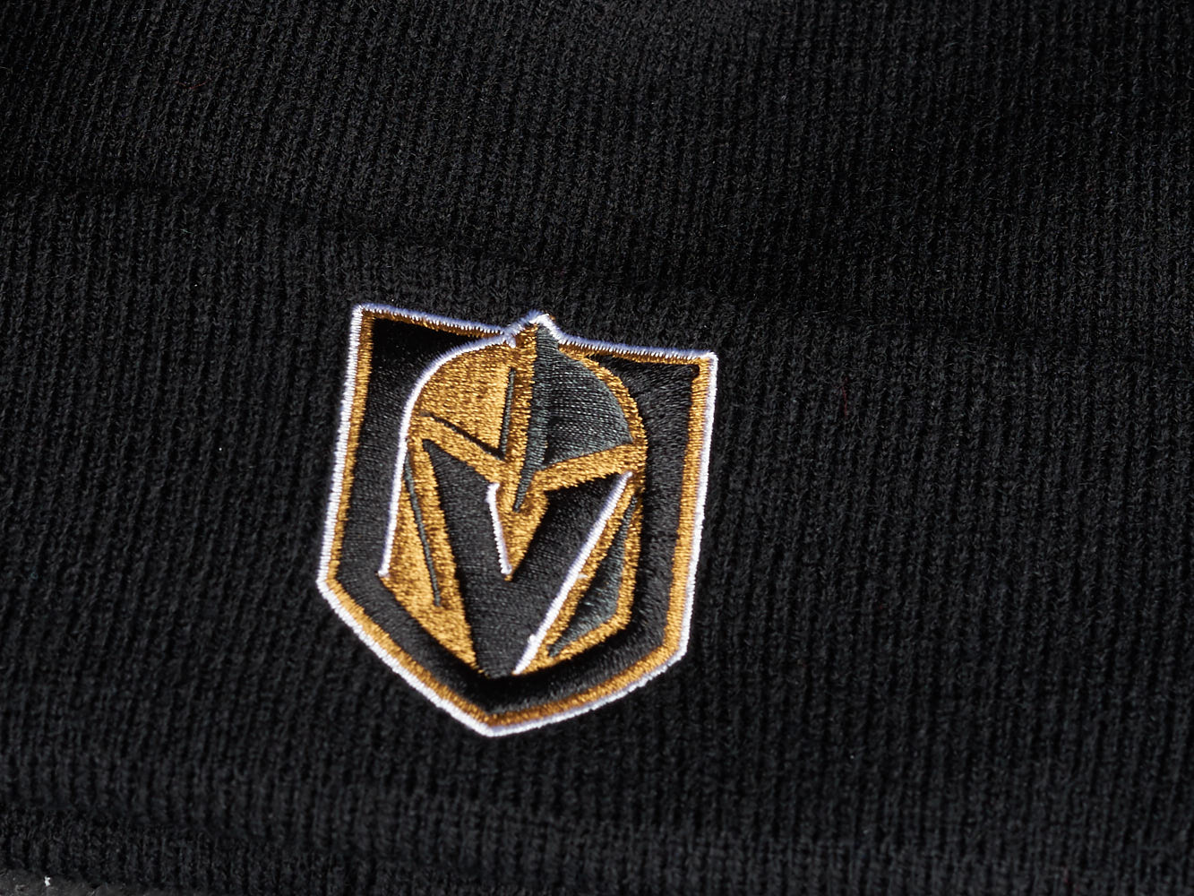 Шапка "NHL Vegas Golden Knights" с вышивкой с отворотом черная