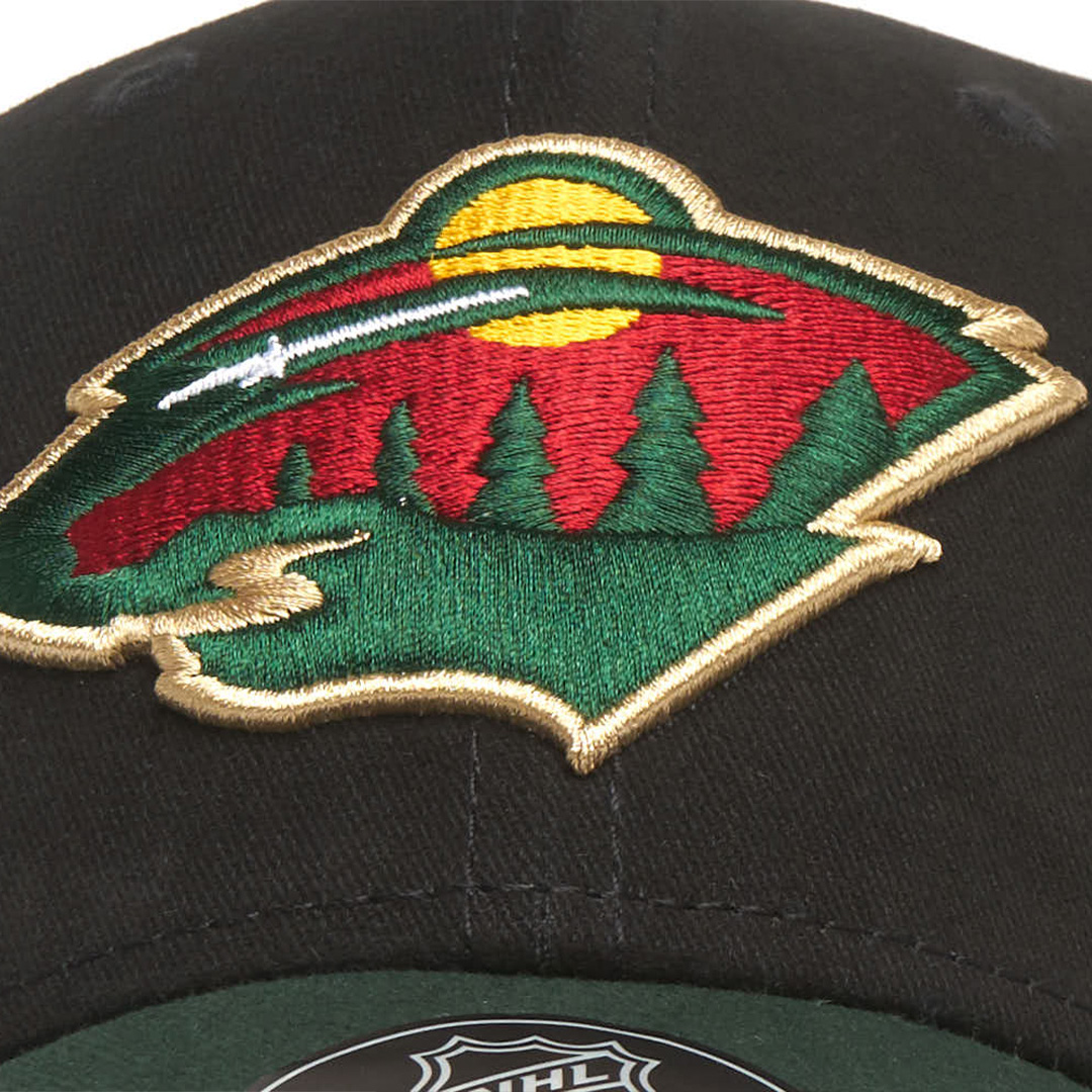 Бейсболка "NHL Minnesota Wild" взрослая черно -зеленая 55-58