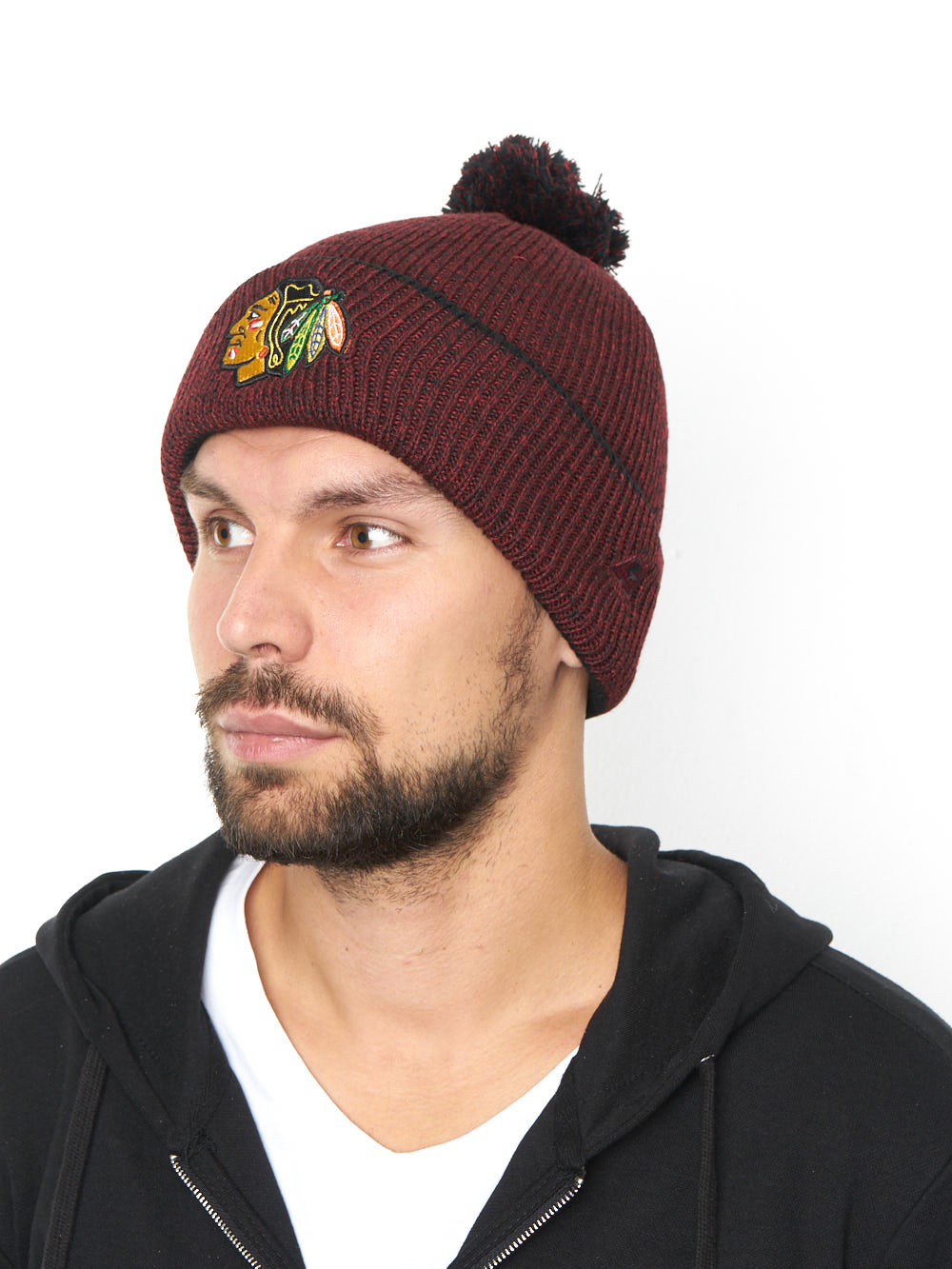 Шапка "NHL Chicago Blackhawks" с помпоном