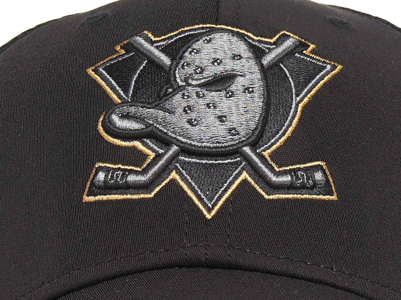 Бейсболка "NHL Anaheim Ducks" черная с сеткой 56-57