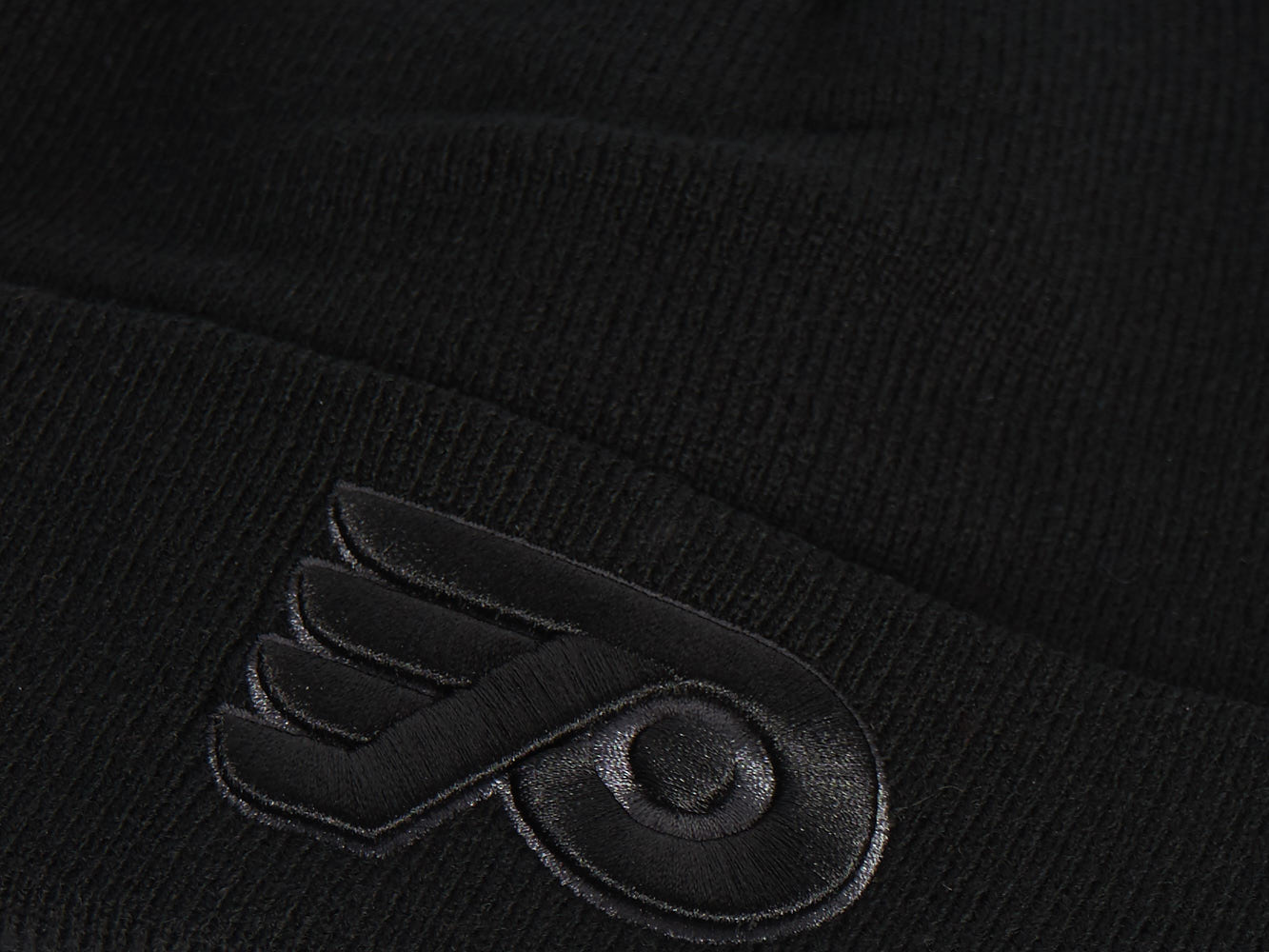 Шапка "NHL Philadelphia Flyers" с вышивкой черная