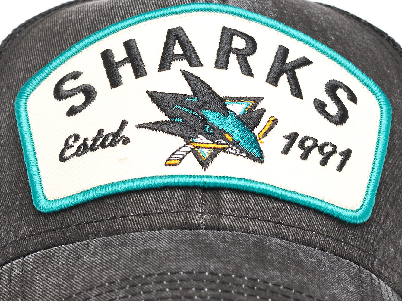 Бейсболка "NHL San Jose Sharks Hockey Est. 1991" черная с сеткой 55-58