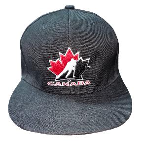 Бейсболка Canada с прямым козырьком черная